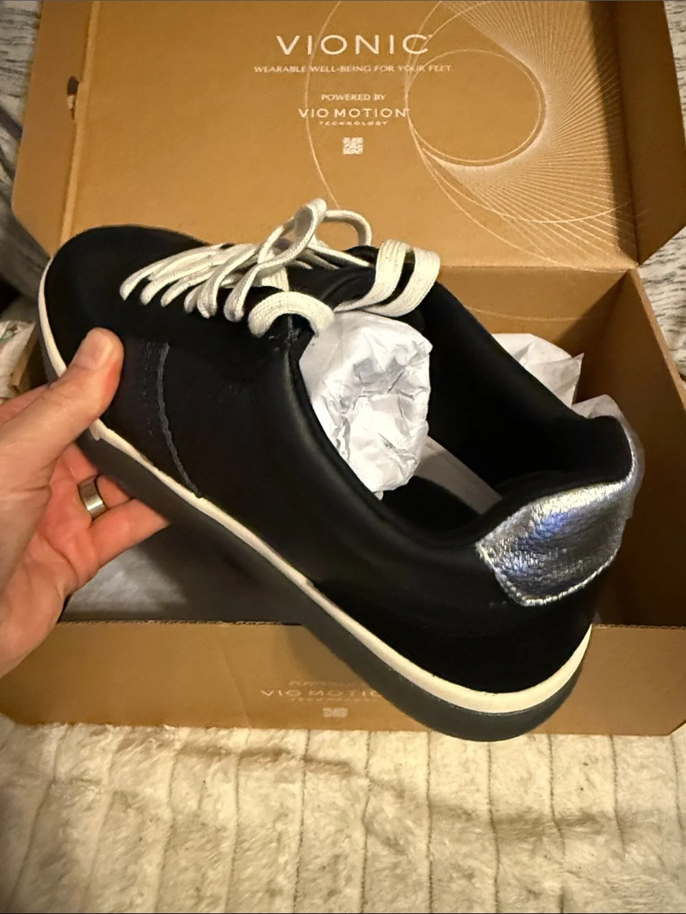 Vionic Men's Black Leather Sneaker with White Laces